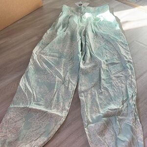 NWT LOTUS AND LUNA Caicos harem pants size S/M